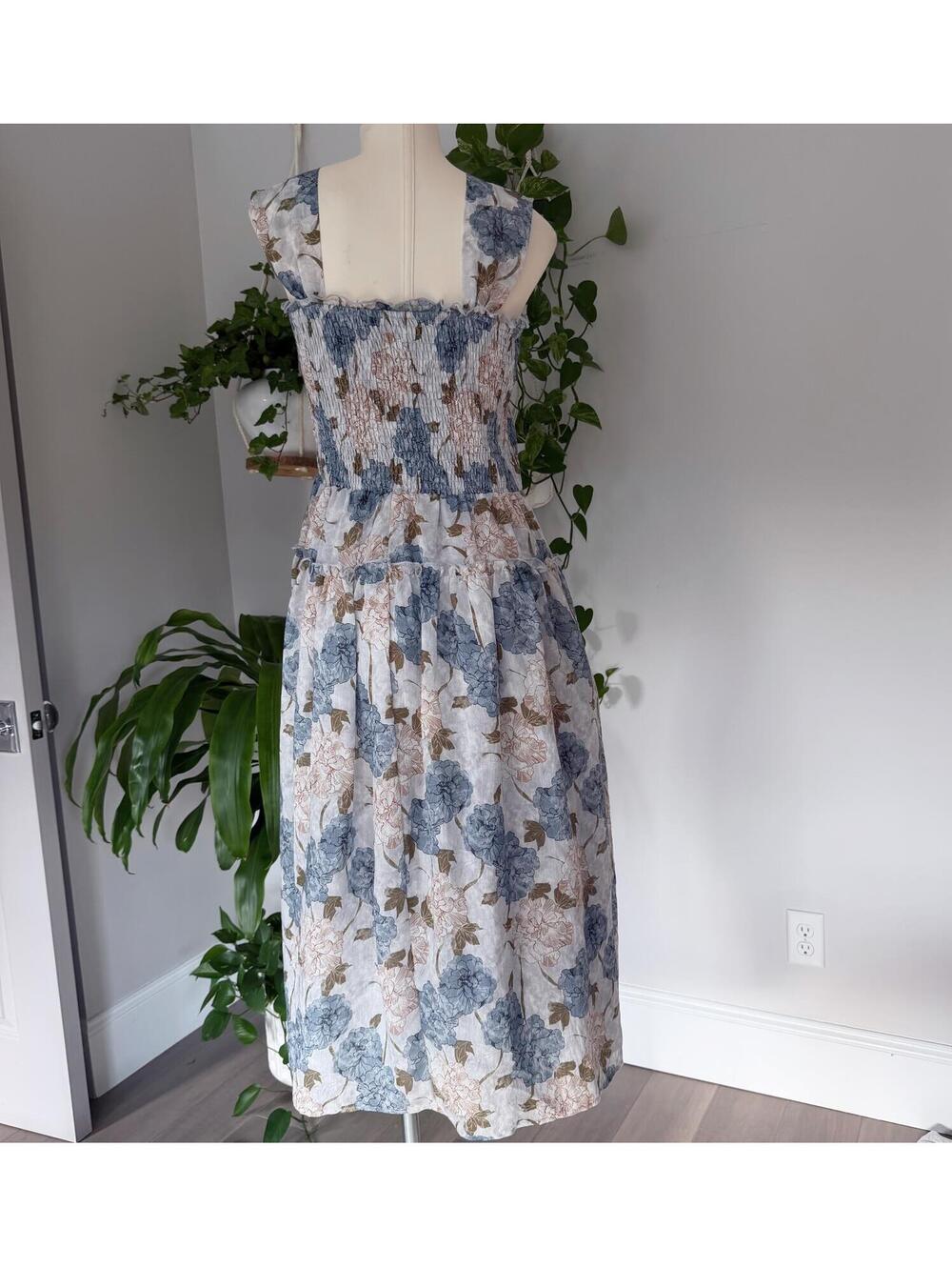Aureum Floral Midi Dress | Smocked Bodice Size M - Picture 2 of 9